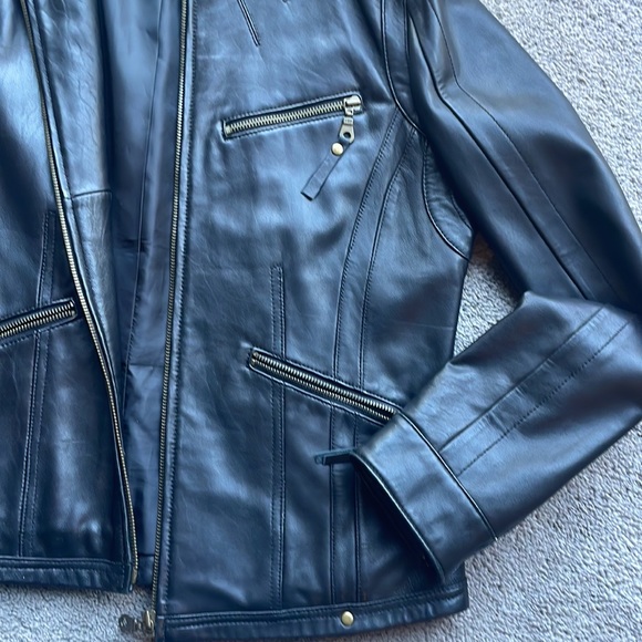 Black leather jacket - Picture 2 of 3